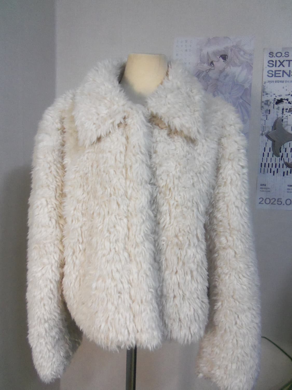 Cream Fuzzy Bomber Jacket  상품이미지1