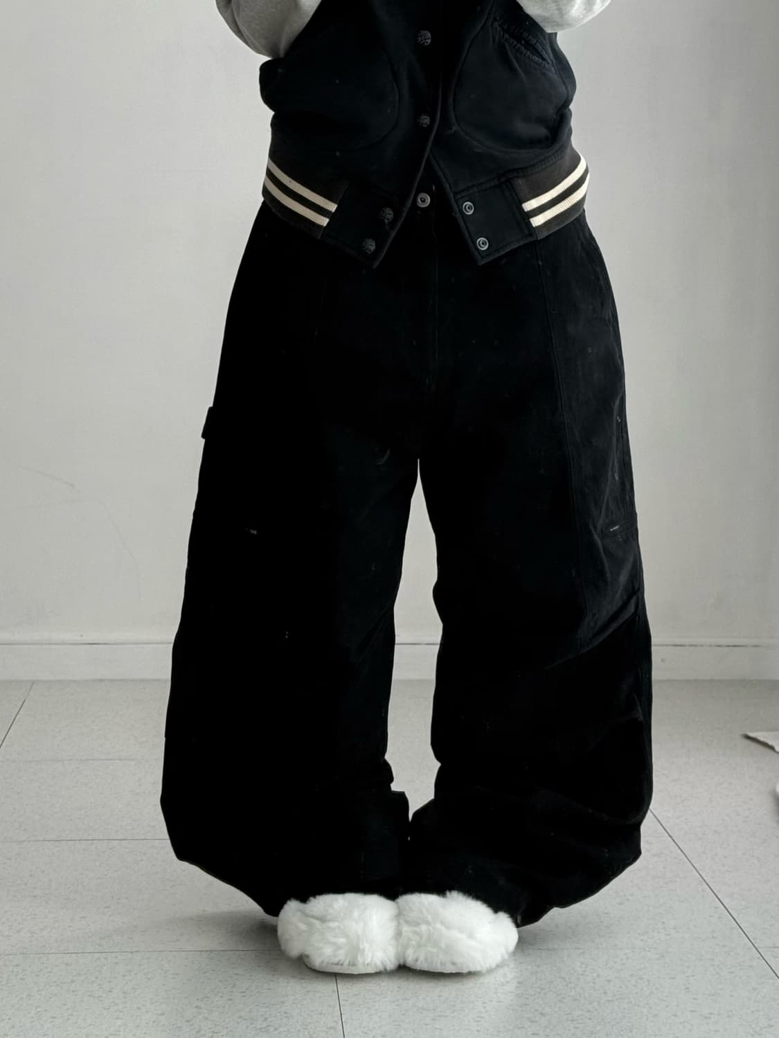 인사일런스 블랙 핀턱 팬츠 상품이미지1