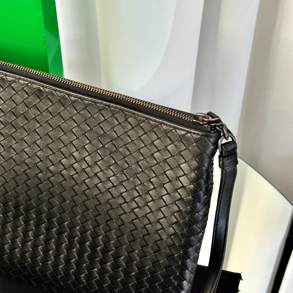 [새상품급] 보테가베네타 인트레치아토 블랙 클러치 상품이미지7