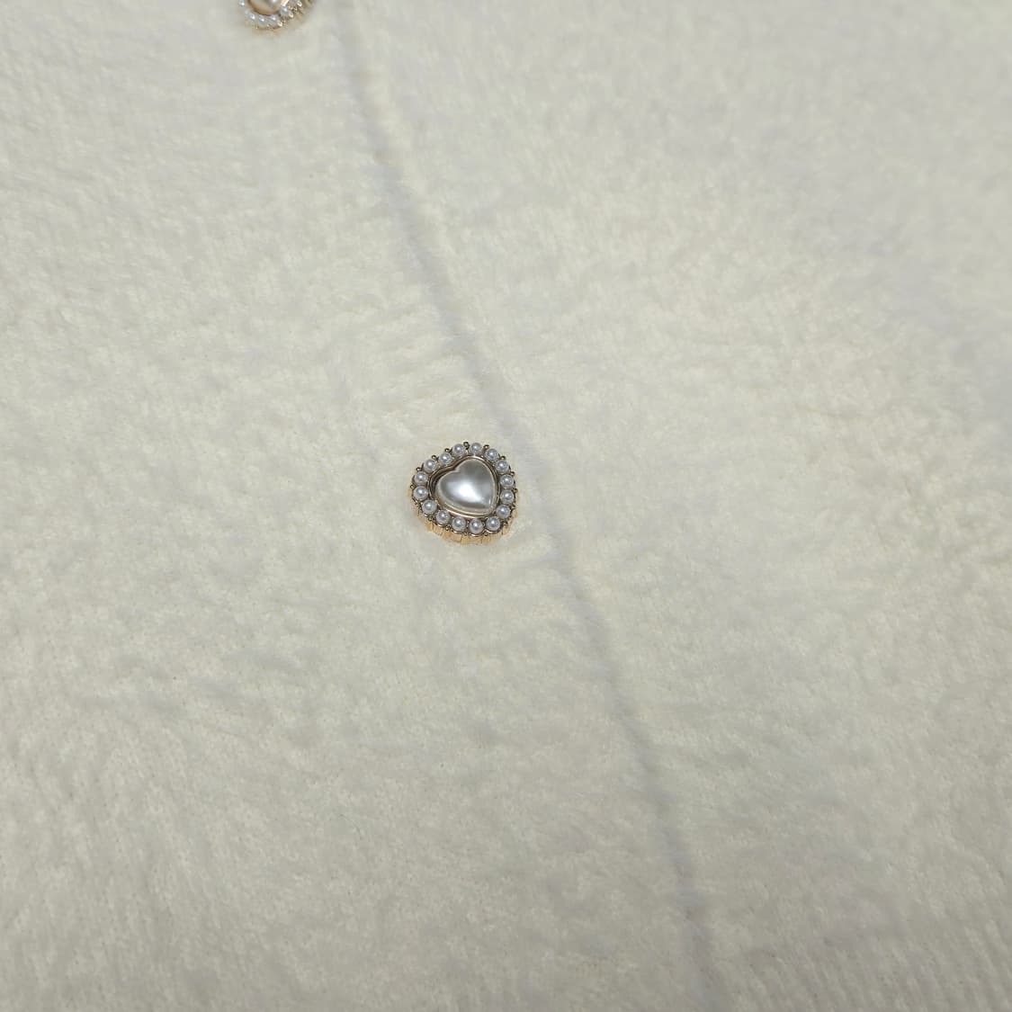 Tweedy-A 울혼방 연베이지 브이넥 가디건 상품이미지4