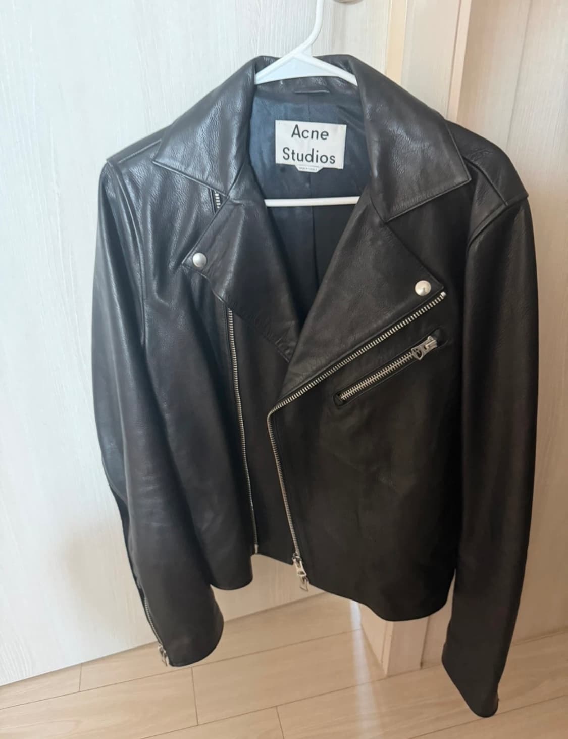 아크네스튜디오 깁슨라이더 50 상품이미지1