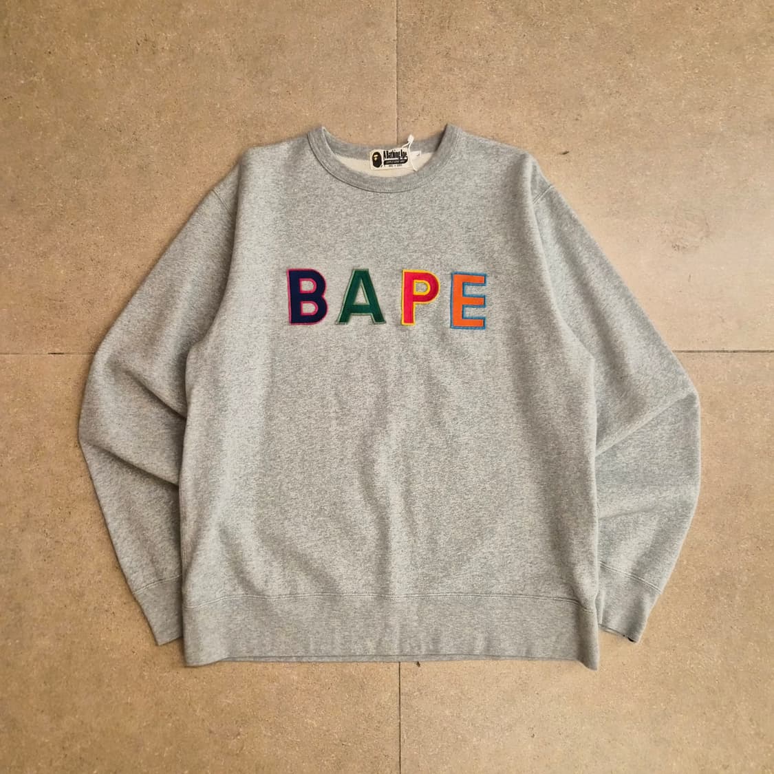 베이프 맨투맨 상품이미지1