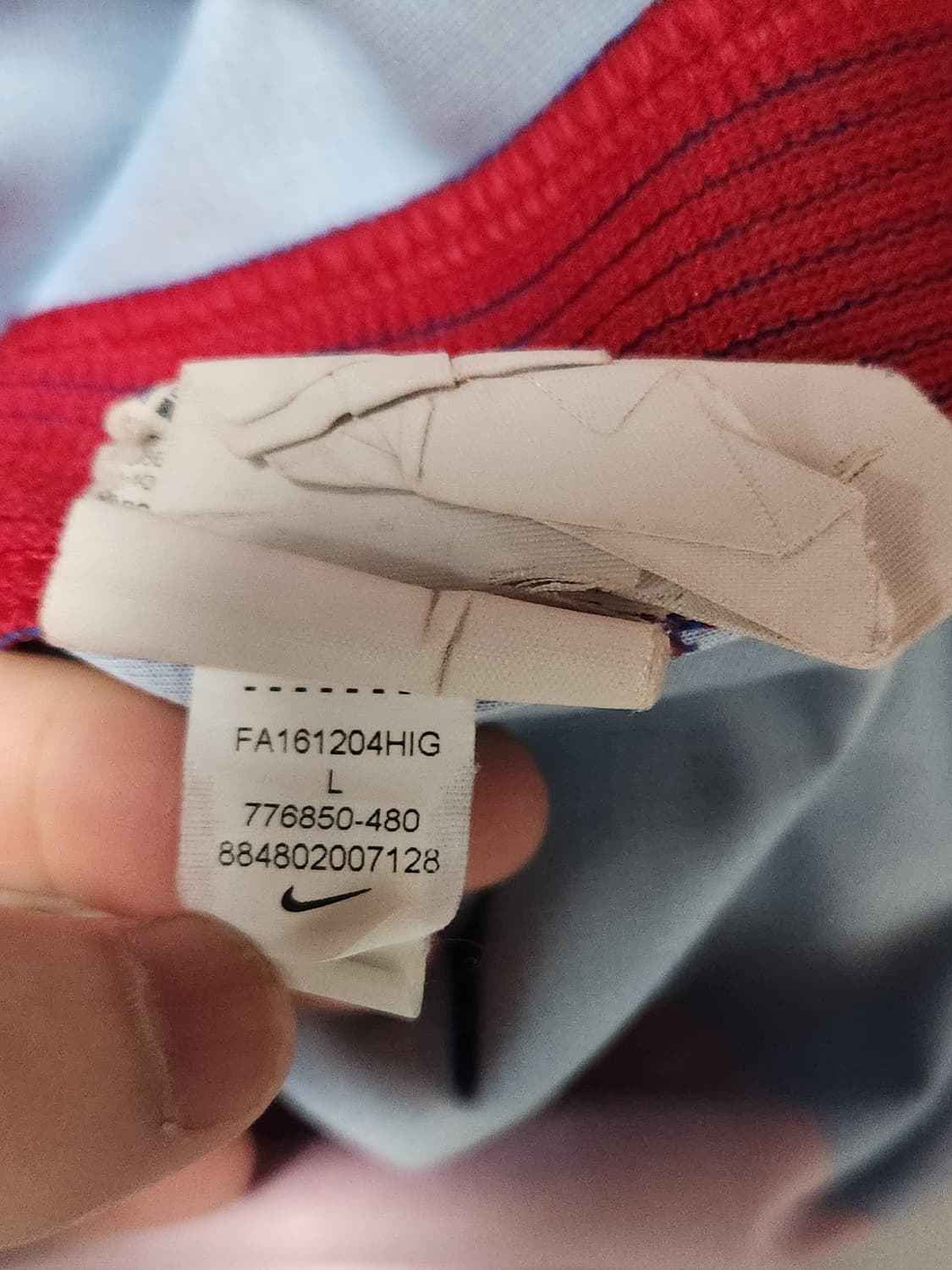 16-17 나이키 바르셀로나 홈 유니폼 반팔 No.10 메시
 상품이미지6