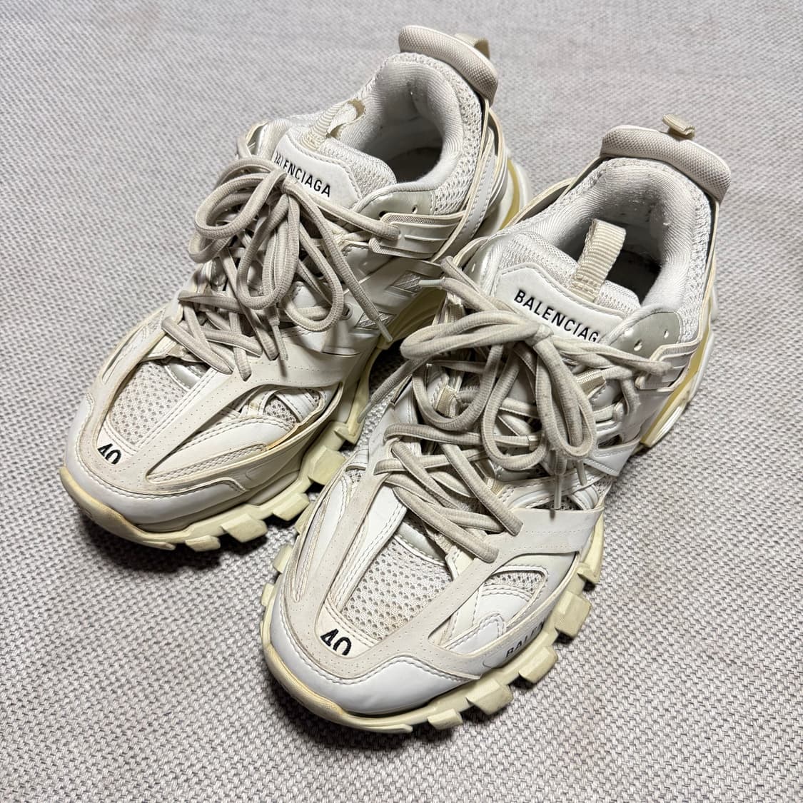 발렌시아가 트랙 스니커즈 40 상품이미지1