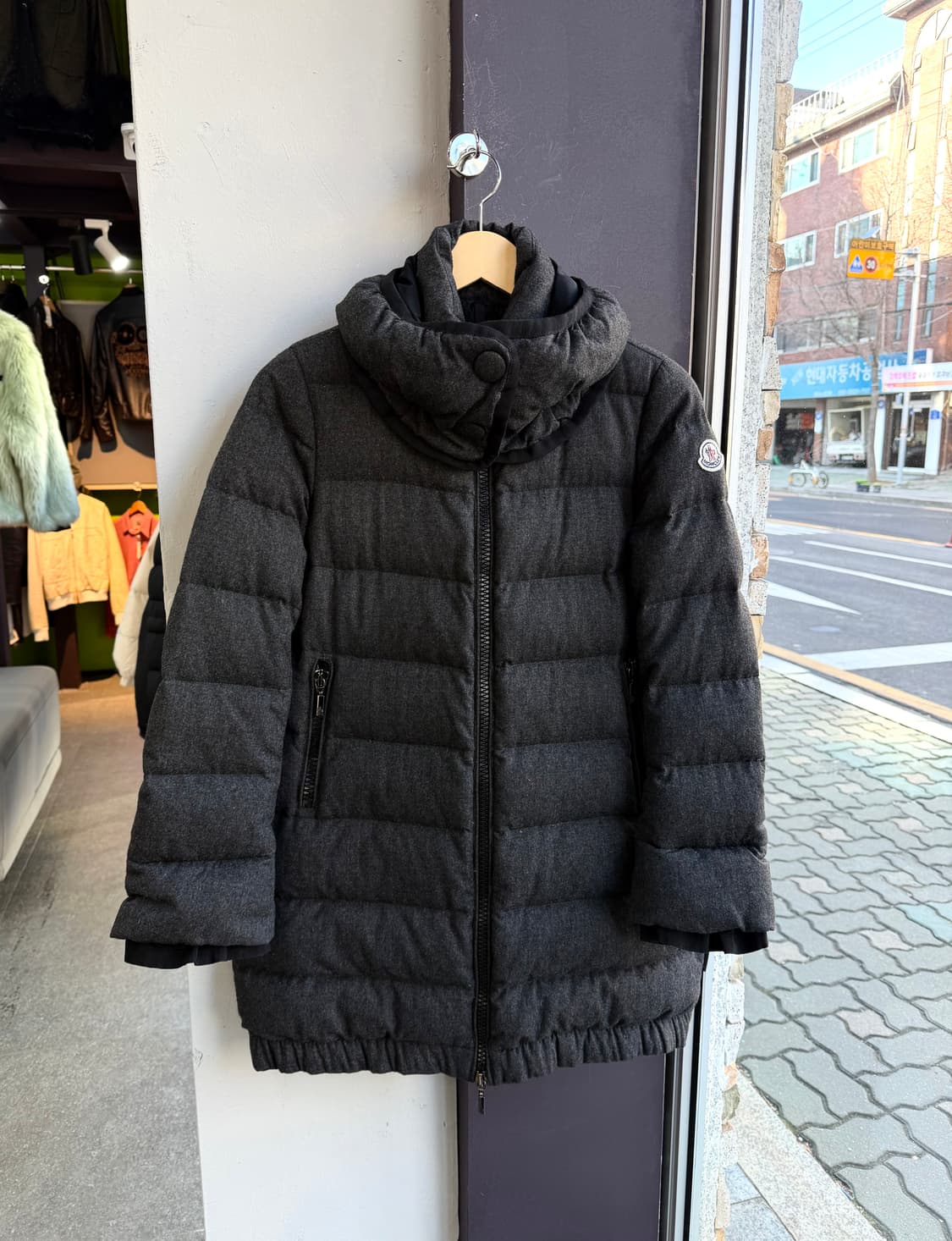 0/ 몽클레어 프릴 구스다운 롱패딩 점퍼 상품이미지2