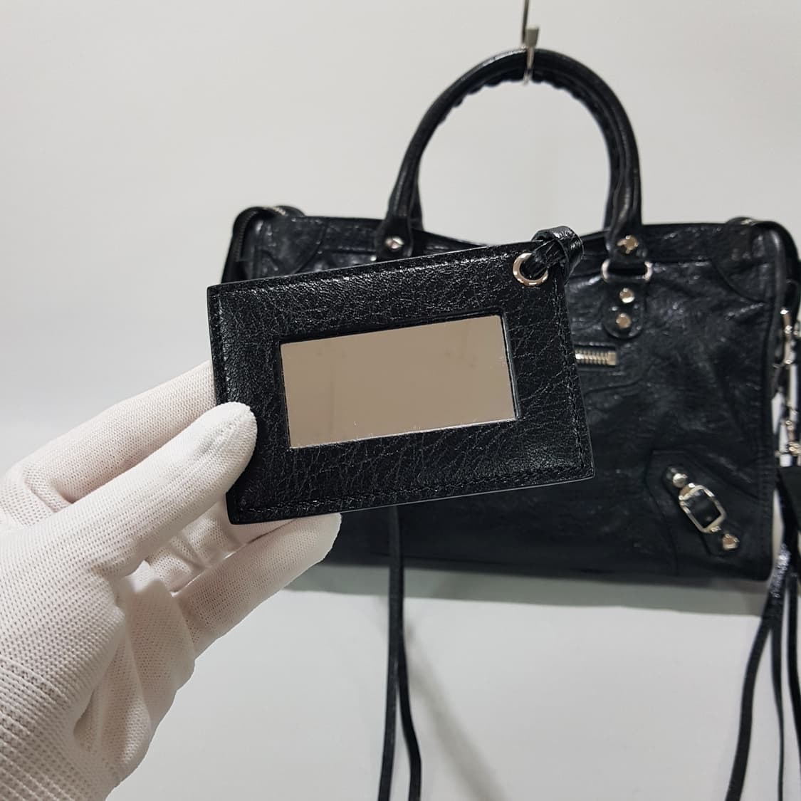 발렌시아가 클래식 모터백 스몰 상품이미지3