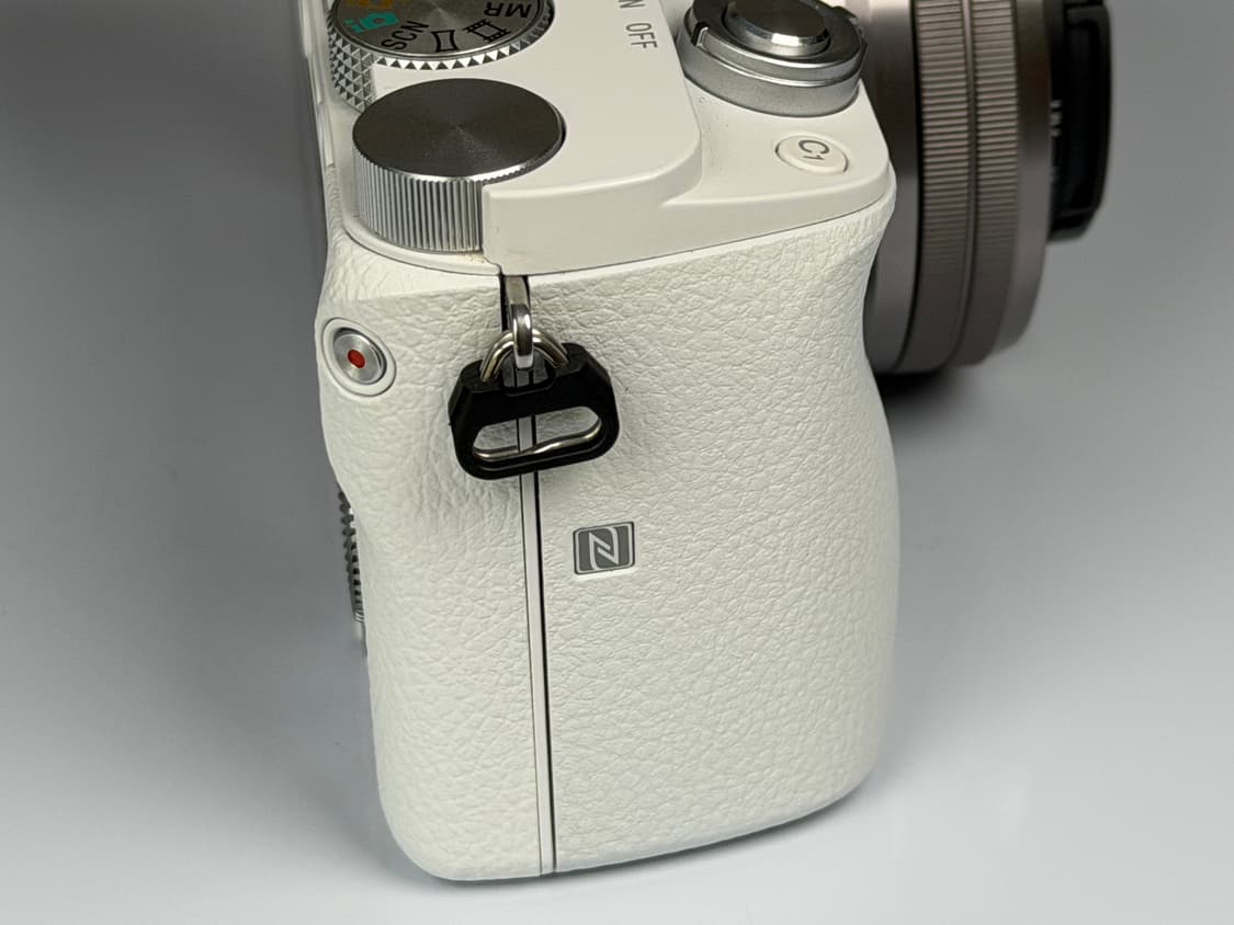 소니 A6000 화이트 미러리스 카메라 상품이미지3