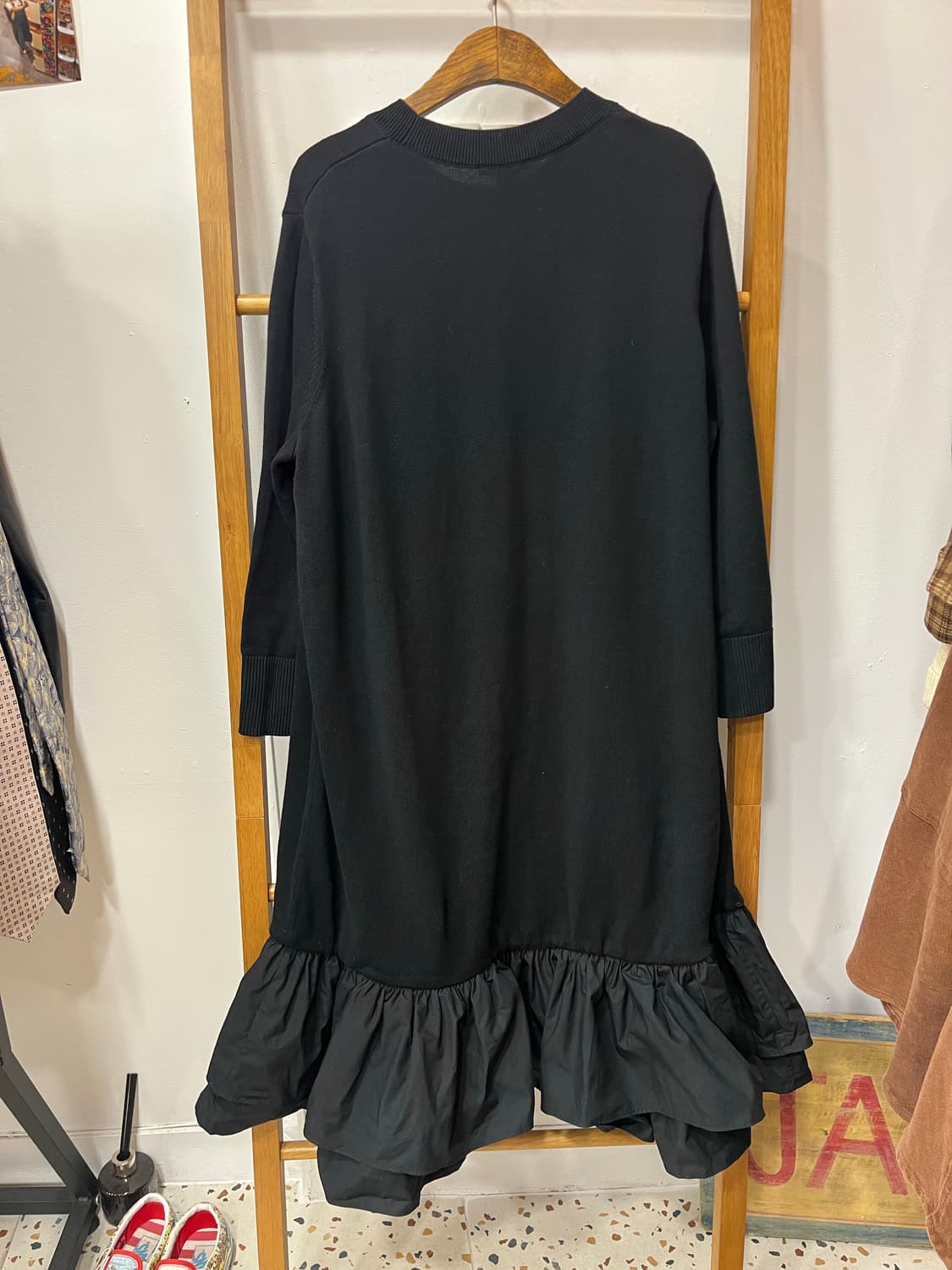 COS 블랙 프릴 니트 원피스 상품이미지2