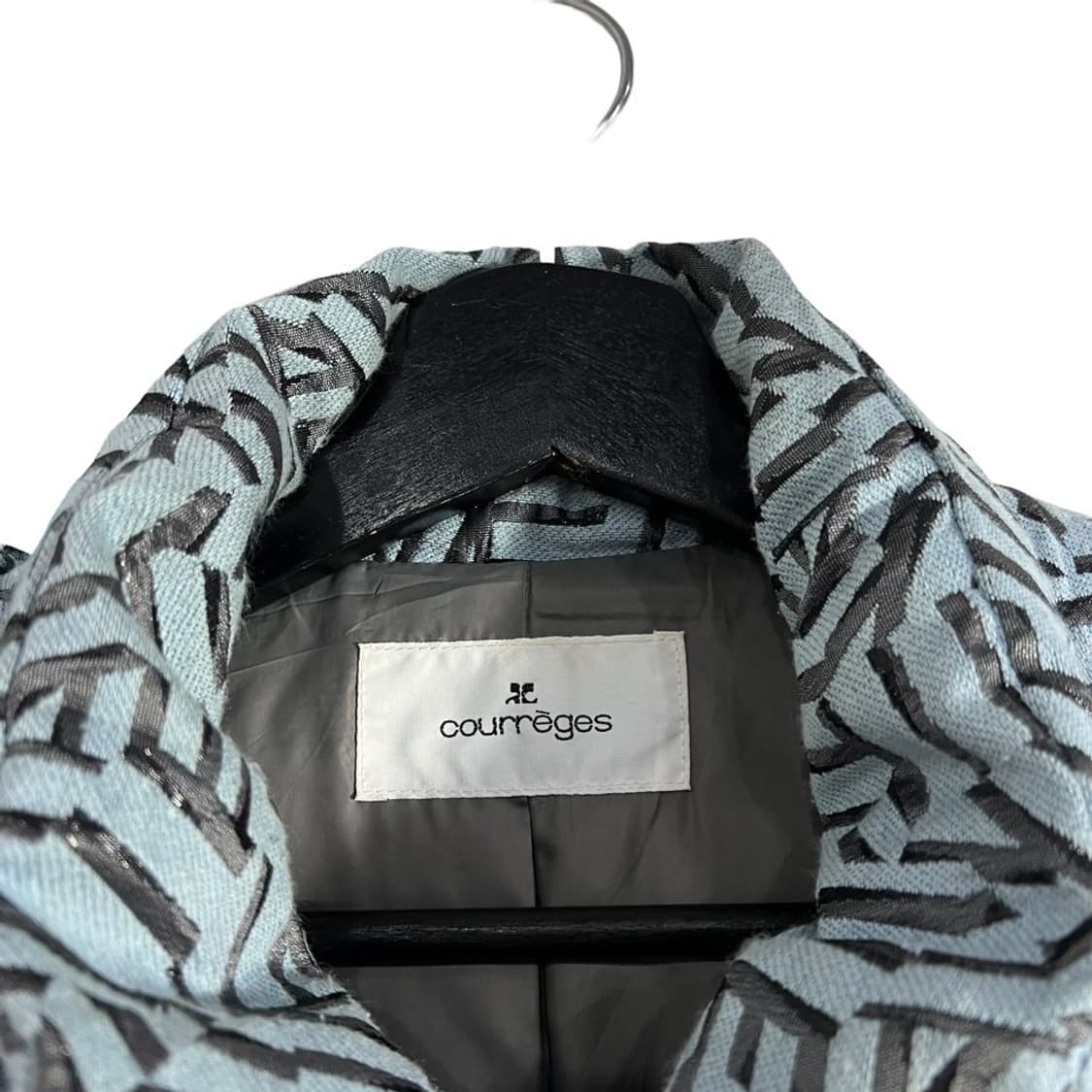 꾸레쥬 패턴 디테일 패디드 자켓 상품이미지7