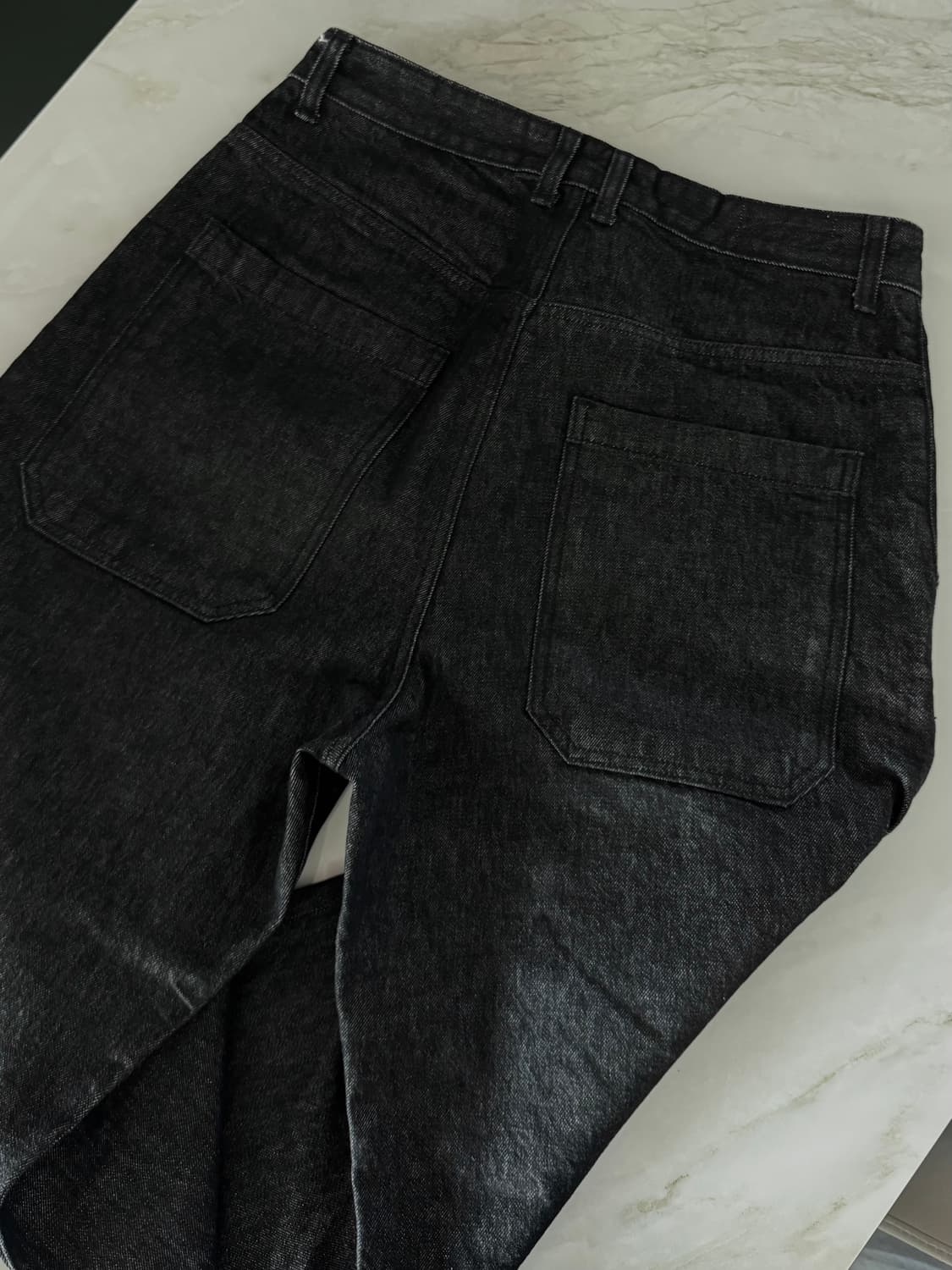 One Tuck Curve Denim Pants_Washed Black 상품이미지2