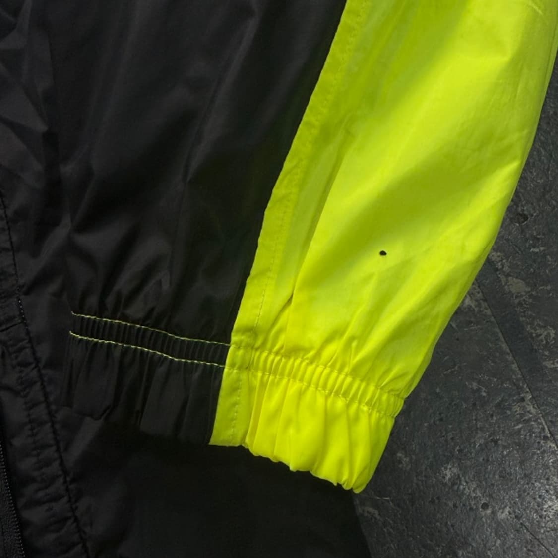 100 나이키 올드스쿨 97-98 도르트문트 바람막이 상품이미지3