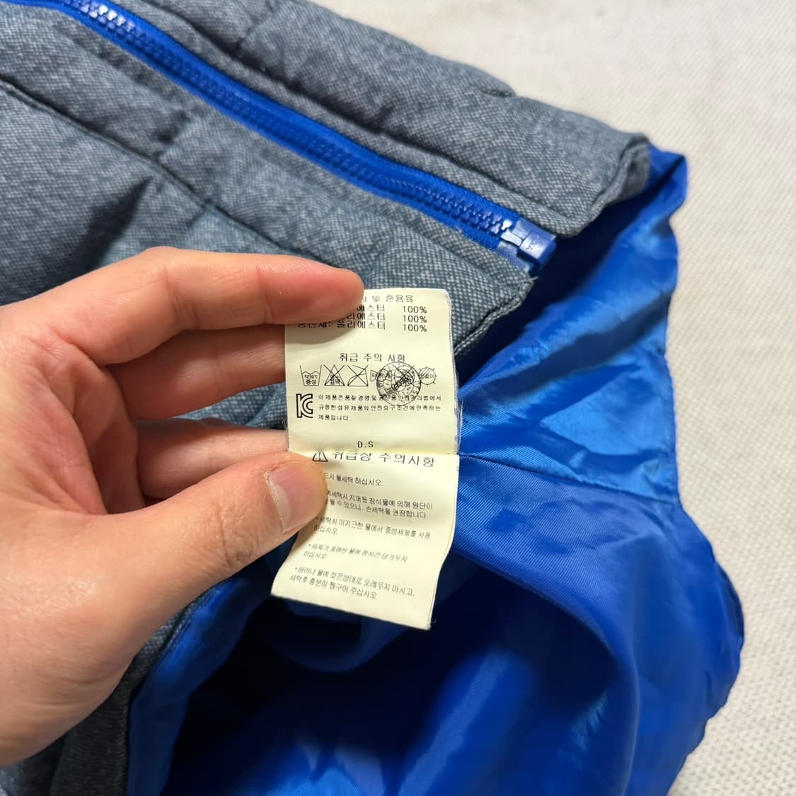 데상트 사이드로고 패딩조끼 상품이미지5