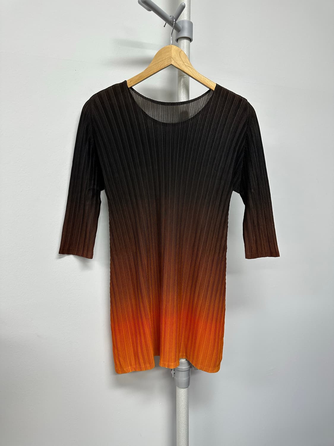 이세이미야케 플리츠플리즈 그라데이션 롱 탑 상품이미지1