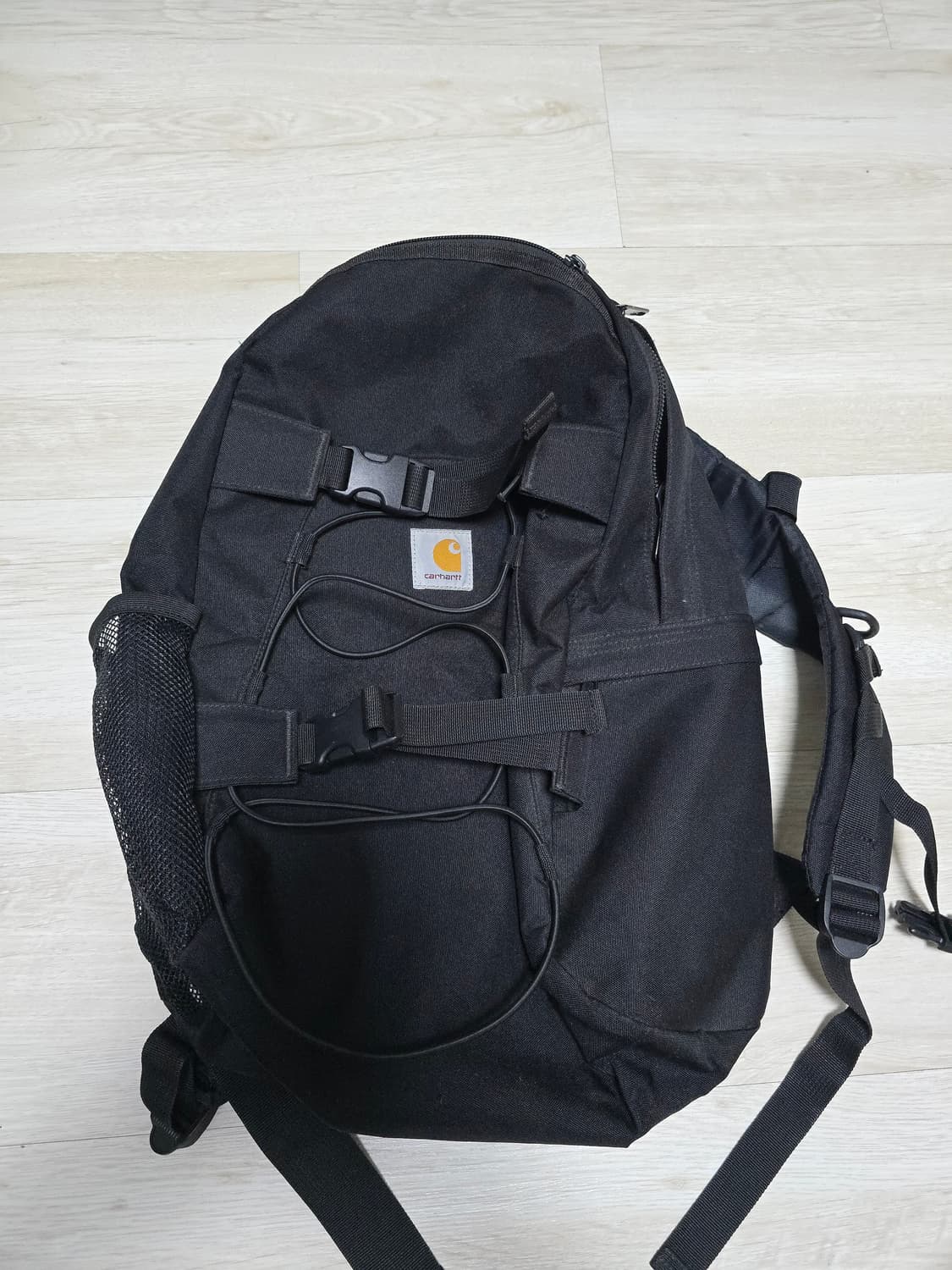 칼하트 WIP 킥플립 블랙 백팩 상품이미지1