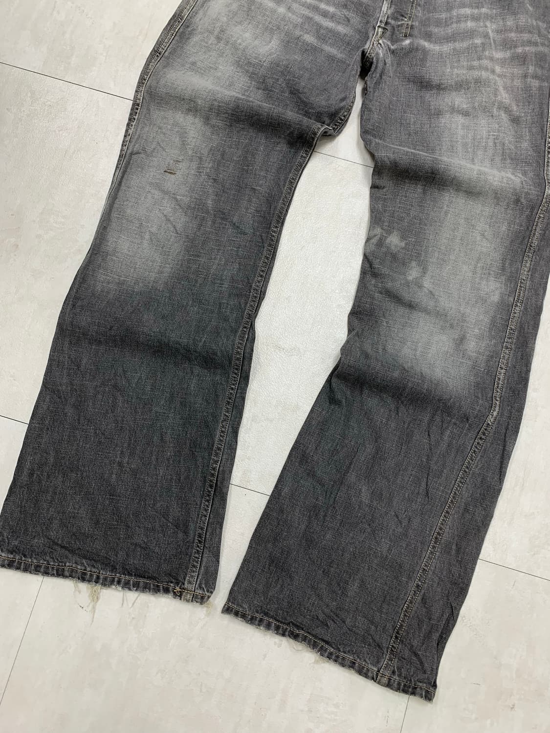 디젤 워싱 디테일 흑청 팬츠 #651 상품이미지3