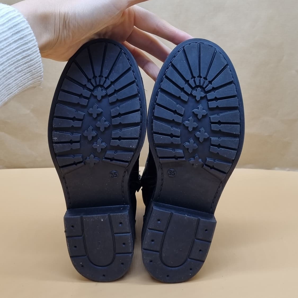 슈콤마보니 가죽앵클부츠220. 상품이미지3