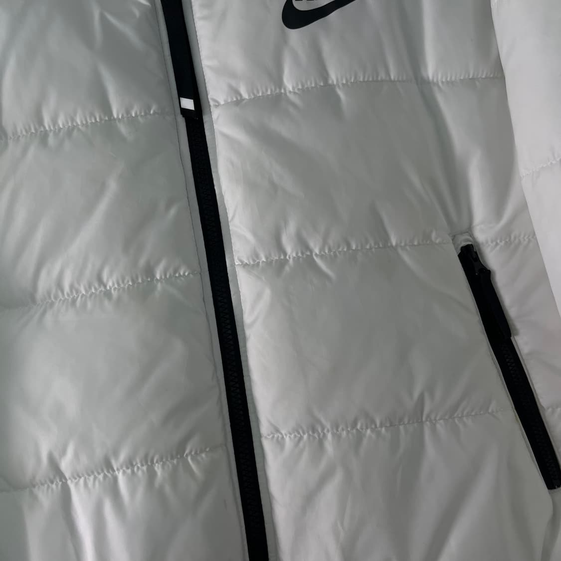 W 100 나이키 신형 백스우시 화이트 푸퍼 패딩 상품이미지6