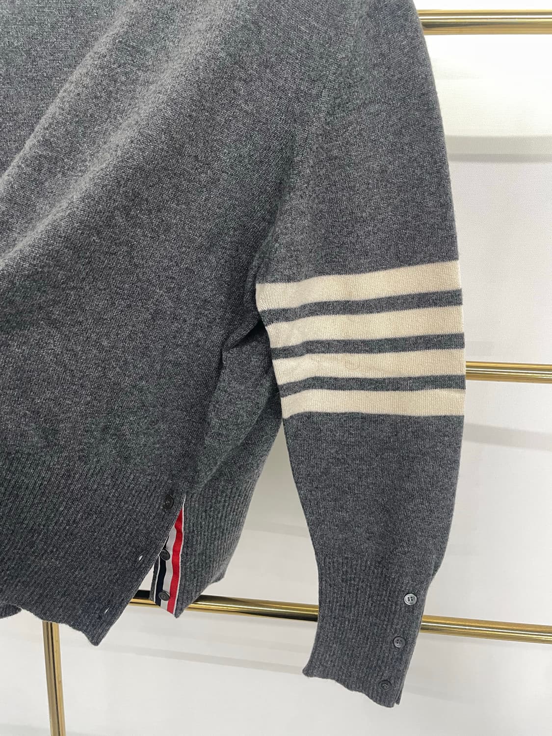 톰브라운 긴팔 니트 상품이미지3