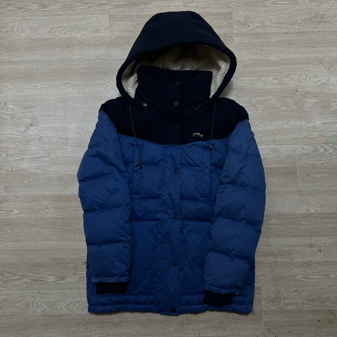 라코스테 자수로고 투톤 배색 후드 패딩 점퍼 [라이트 네이비] 46 상품이미지1