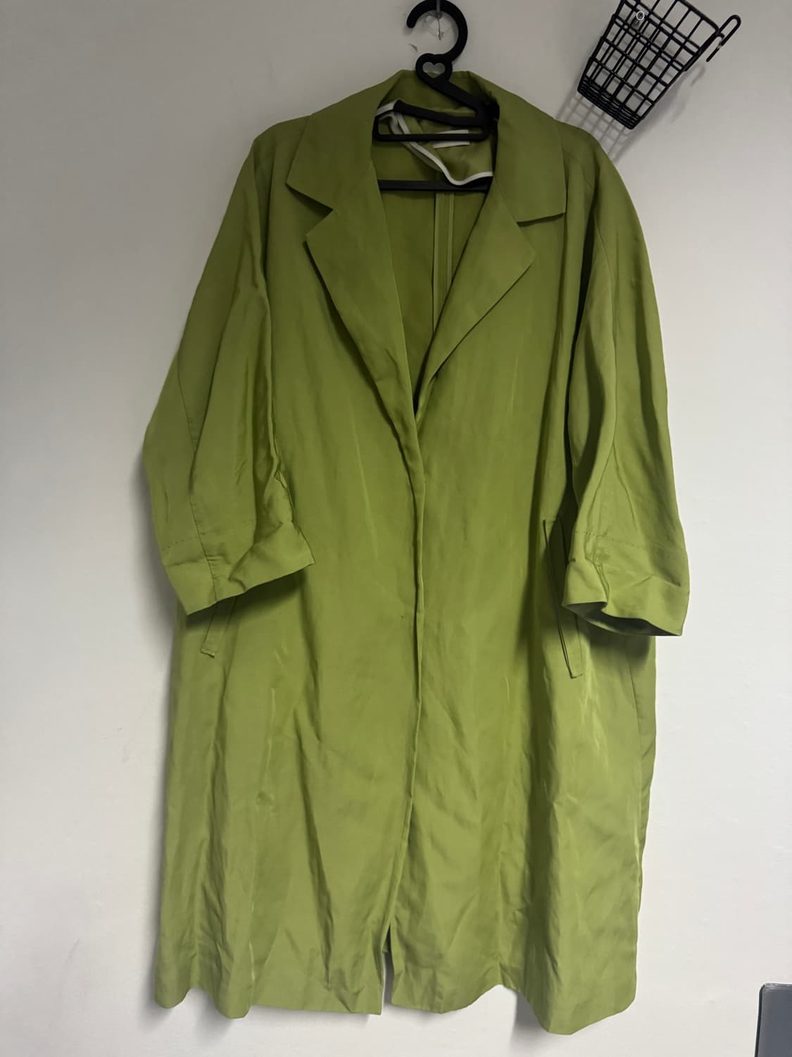 정품!! 르베이지 23년도 투 버튼 린넨 셔츠형 코트 F 연두 상품이미지5