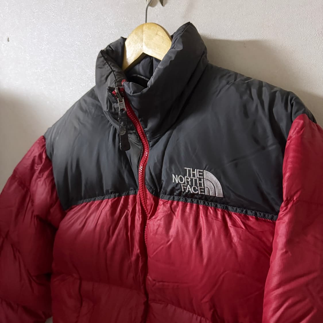 노스페이스 눕시 700 레드&그레이 90(66-77) 상품이미지9