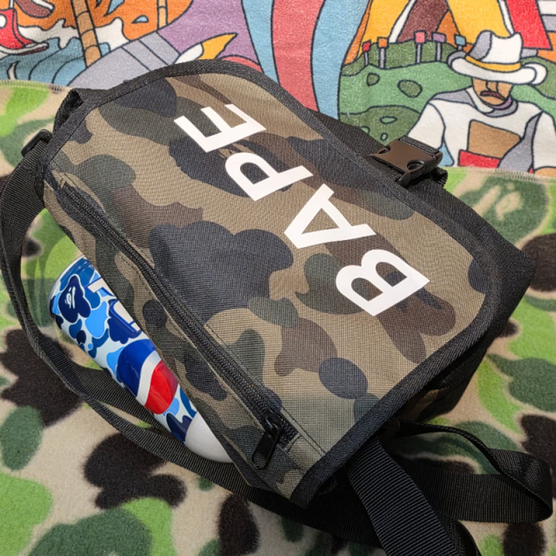 A BATHING APE  2020 A/W COLLECTION 크로스 숄 상품이미지1