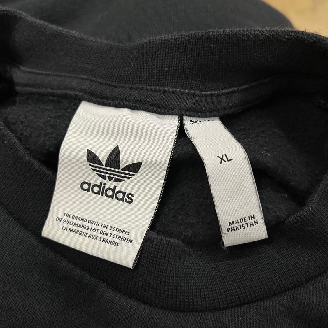 아디다스 검흰 블랙 맨투맨 상품이미지5