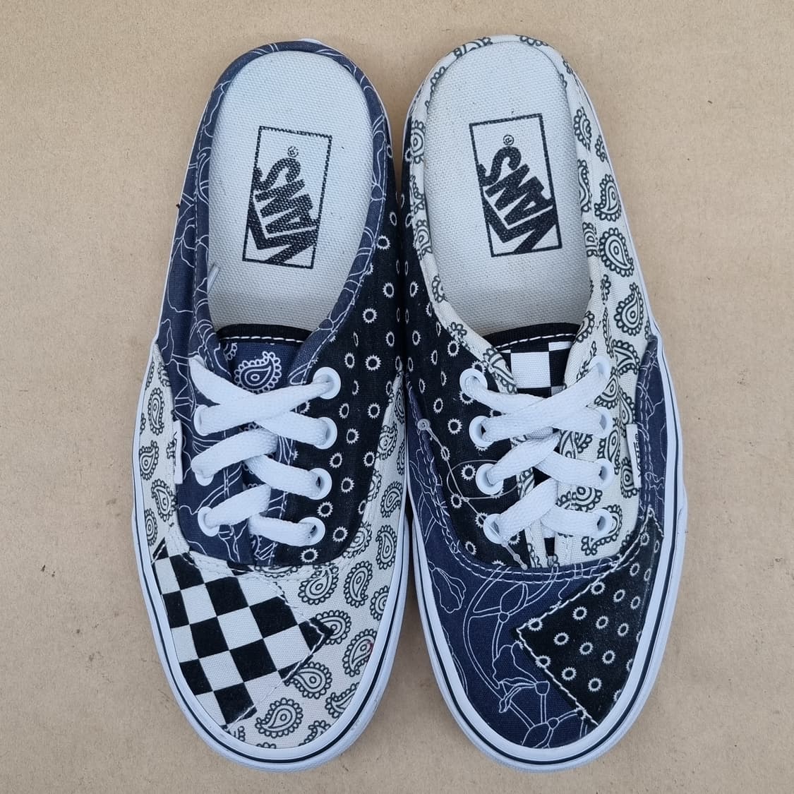 반스 어센틱 여성 뮬240 상품이미지2