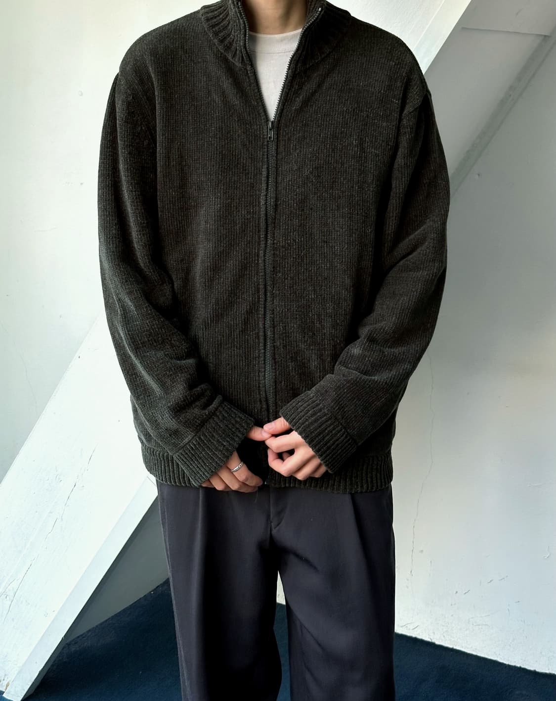 Middle gauge soft knit zip jacket 상품이미지9