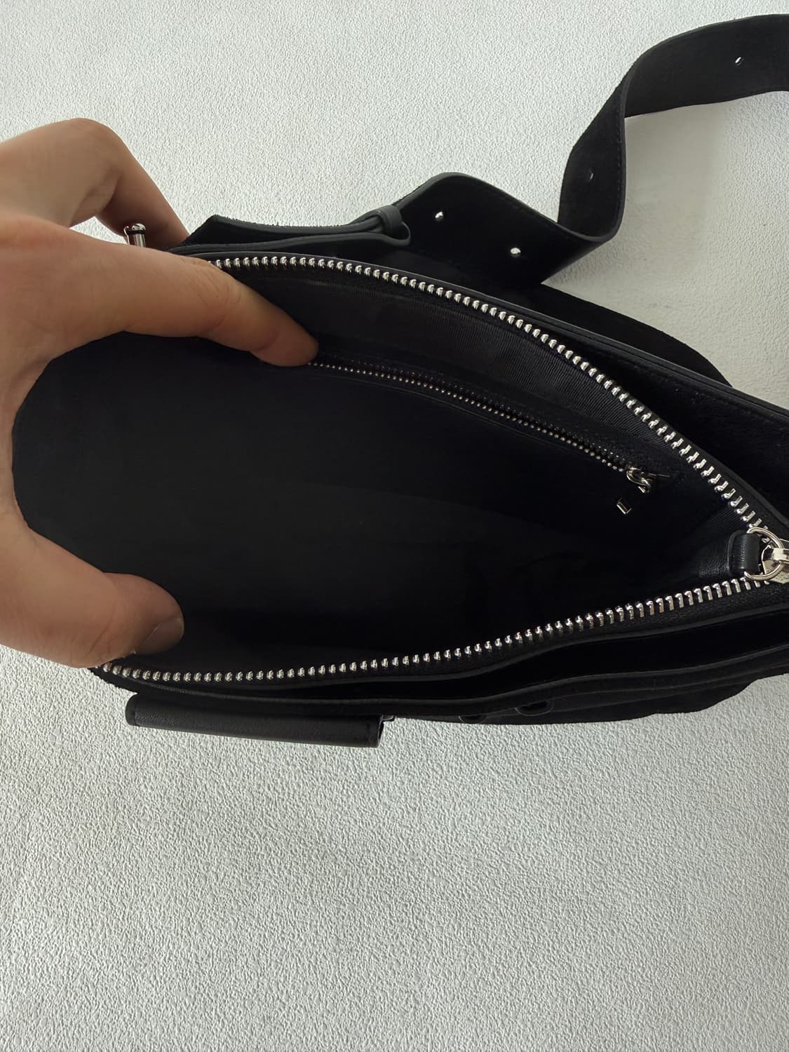 마땡킴(Matin Kim) 레더&스웨이드 숄더 크로스백 상품이미지7