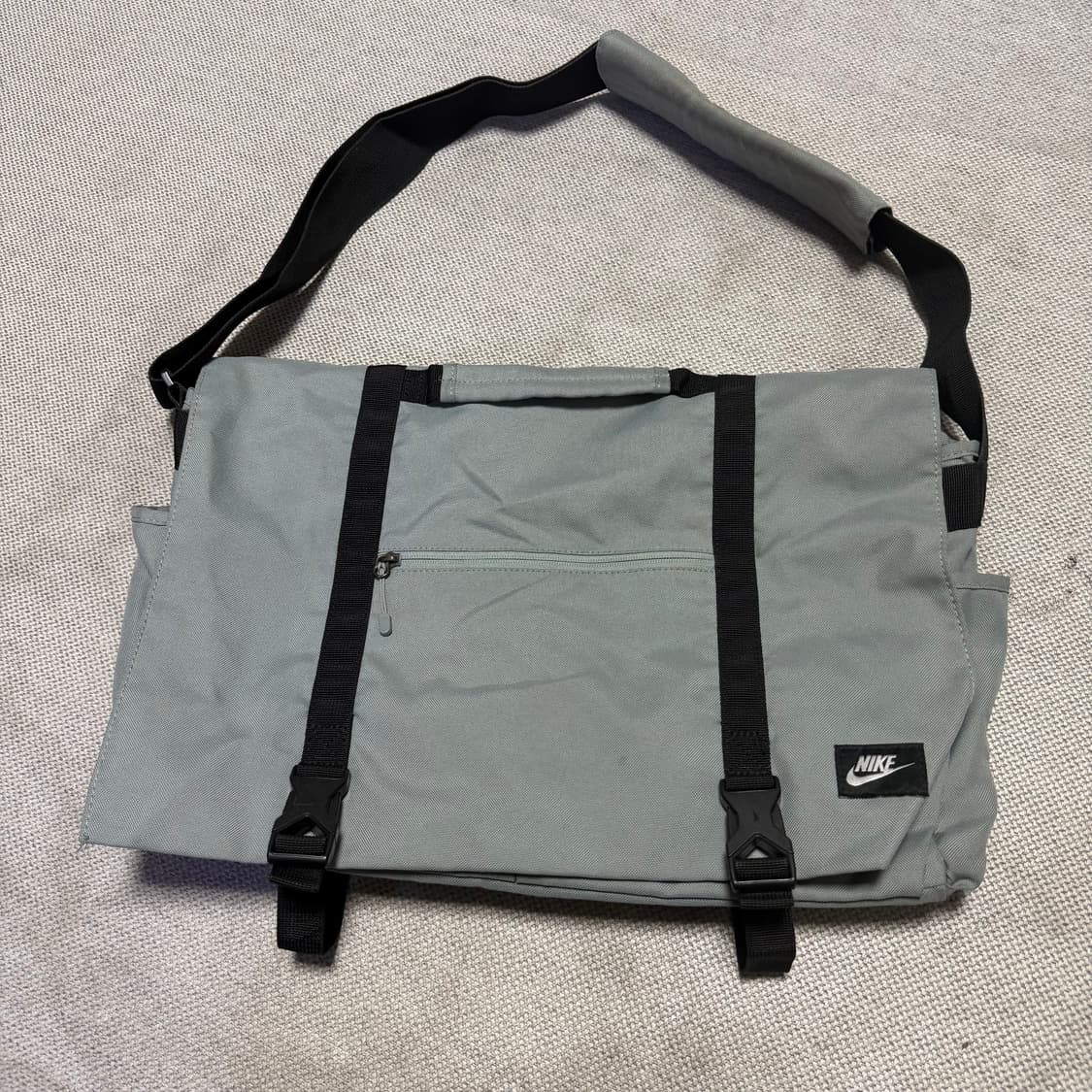 나이키 메신저백 상품이미지1