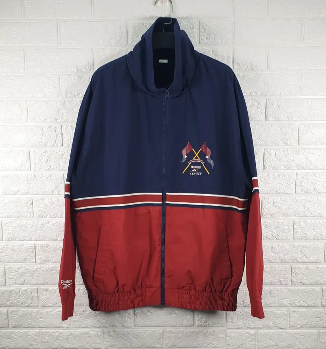 [100]리복X로맨틱크라운 클래식 바람막이 상품이미지2