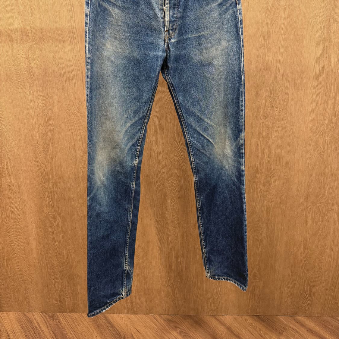 리바이스 워싱 데님 팬츠 로고 탭 버튼 클로징 디테일 레귤러핏 중청 상품이미지5