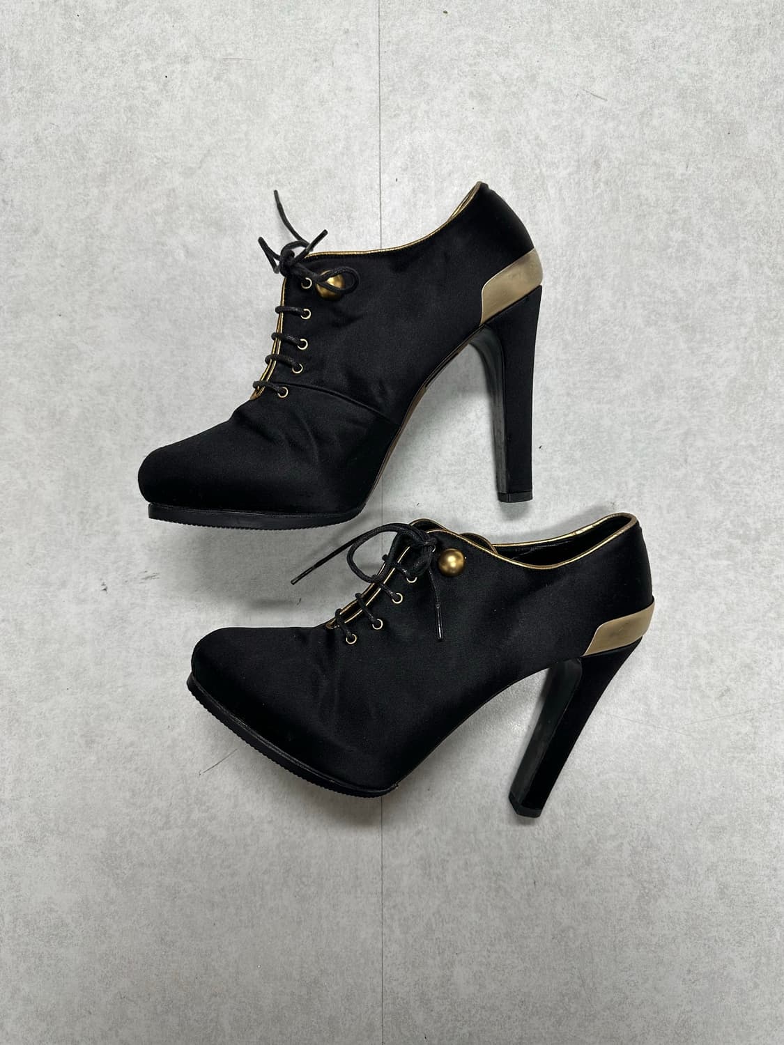 펜디 레이스업 앵클 부츠 상품이미지1