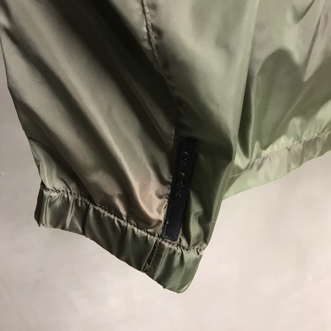 프라다 스포츠 바람막이 자켓 카키 48 상품이미지5