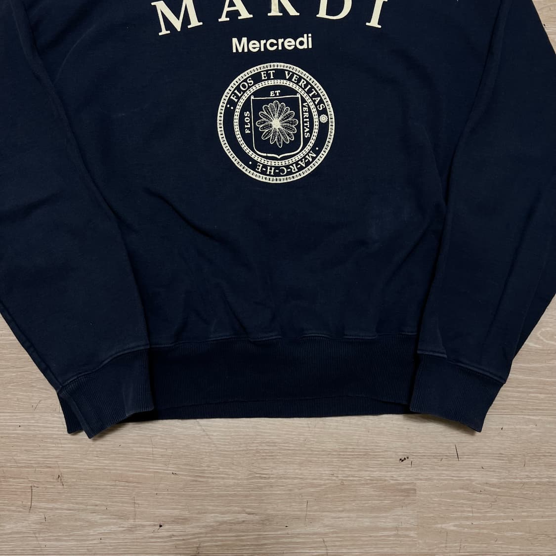 마르디 메크르디 여성 유니브 빅로고 맨투맨 [네이비] FREE 상품이미지3