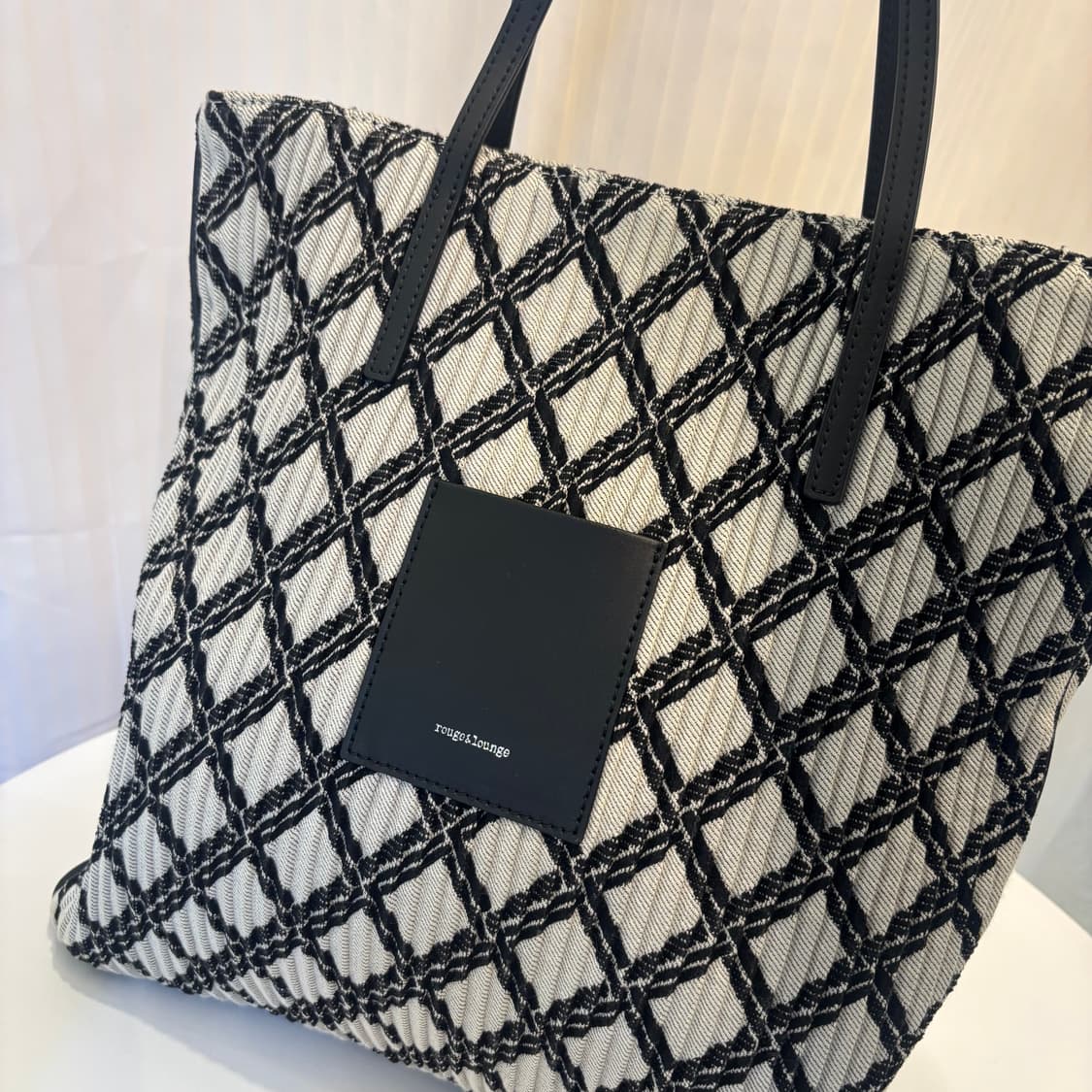 정품 루즈앤라운지 체크 숄더백     상품이미지3