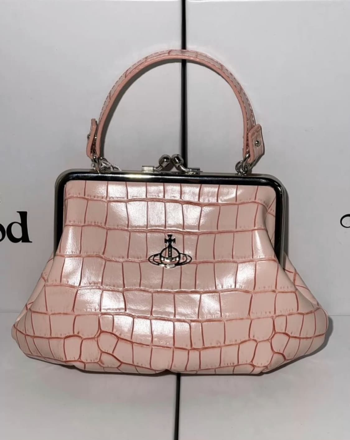 비비안웨스트우드 아카이브 핑크 레더 orb 은장 핸드 체인 크로스백 상품이미지1