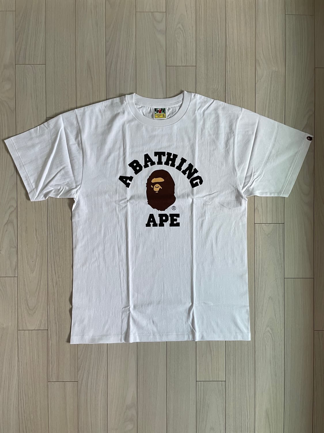 Bape 피그먼트 컬리지 반팔 티셔츠 상품이미지1