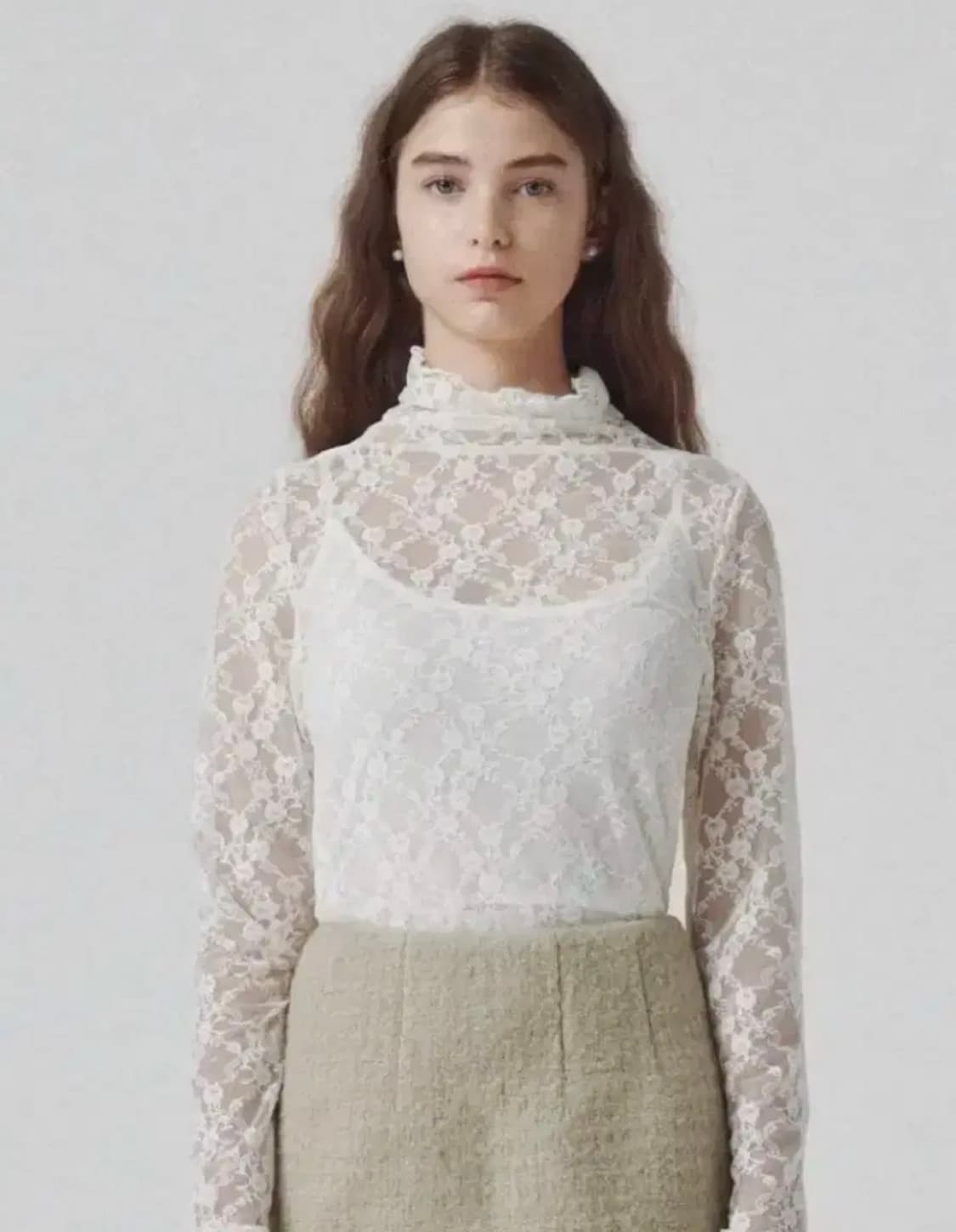 (미시착 새상품) 플레따 레이스 롤 넥 프릴 티셔츠 화이트 상품이미지2