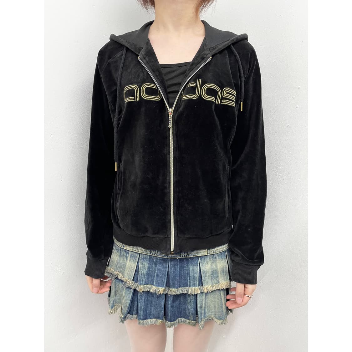 아디다스 벨벳 로고 후드집업 상품이미지1