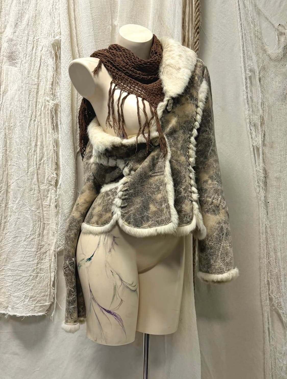 Fur-Trimmed Shearling Jacket 상품이미지1
