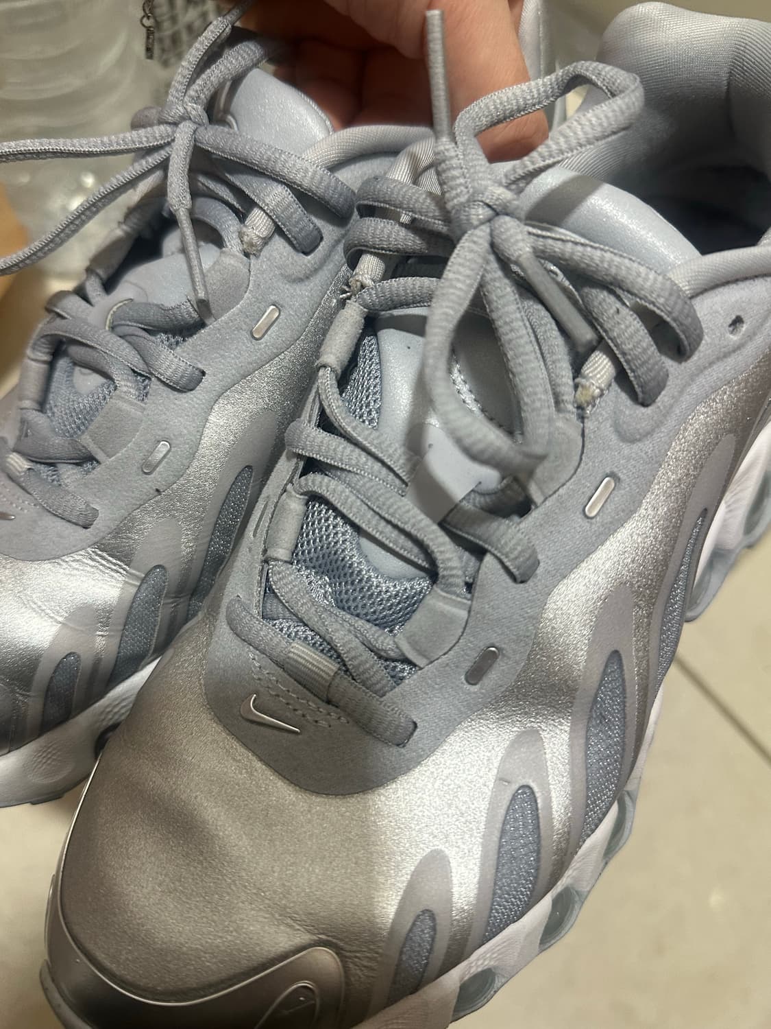 나이키 에어맥스 Dn8 울프 그레이 메탈릭 실버 상품이미지4