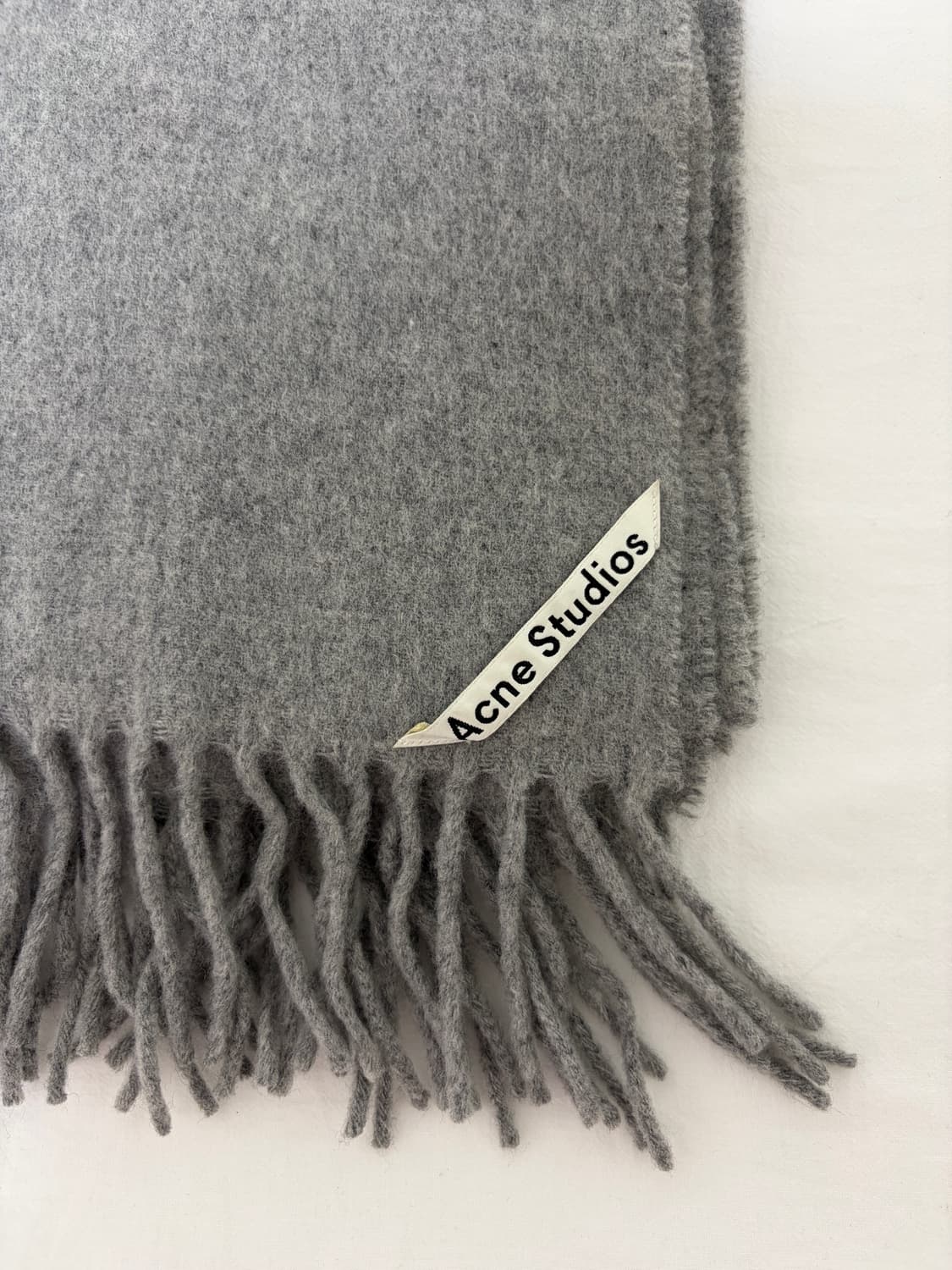 아크네 스튜디오 구버전 로고 머플러 멜란지 그레이 택포 7 상품이미지2
