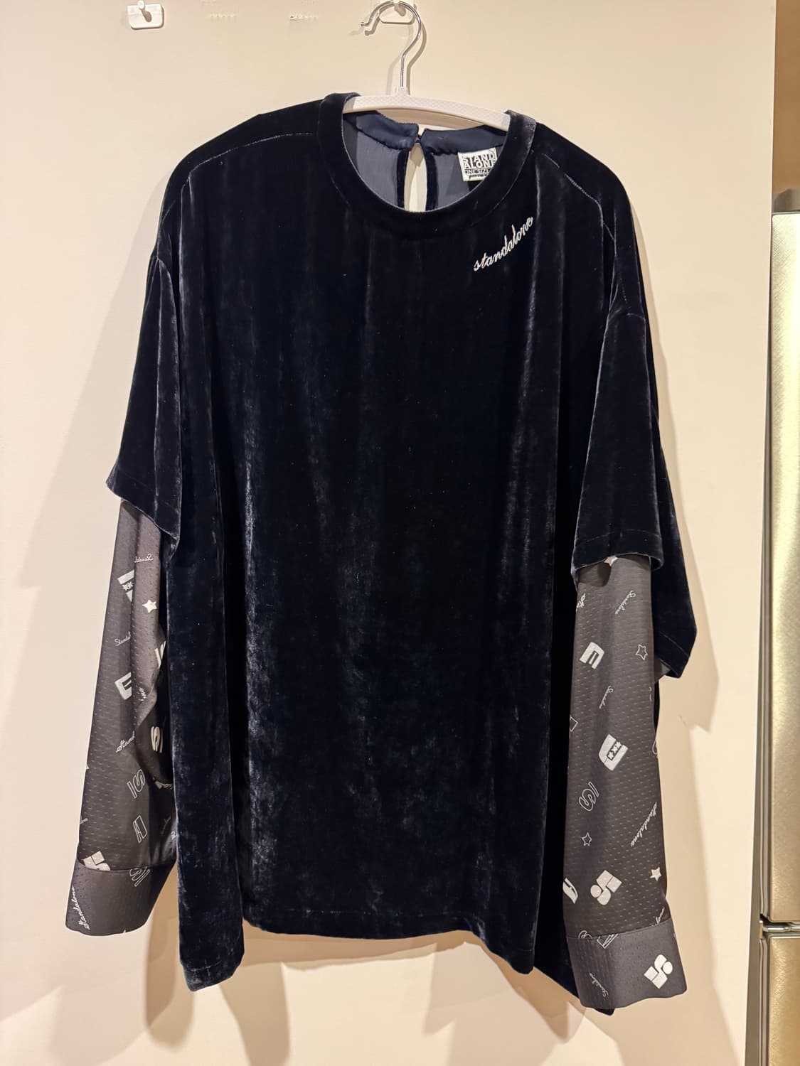 스탠드얼론 벨벳 티셔츠 상품이미지1