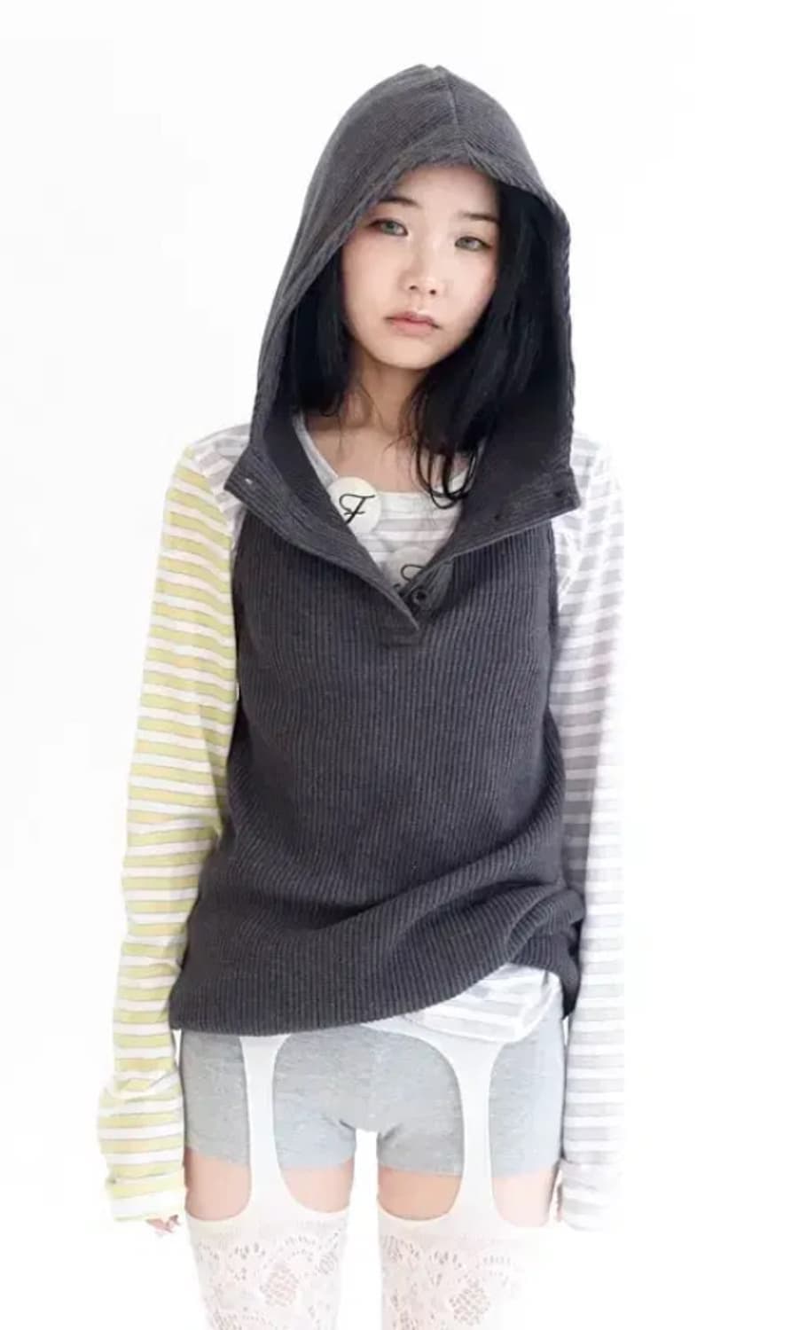 샵페어리 와플 홀터넥 차콜 상품이미지1