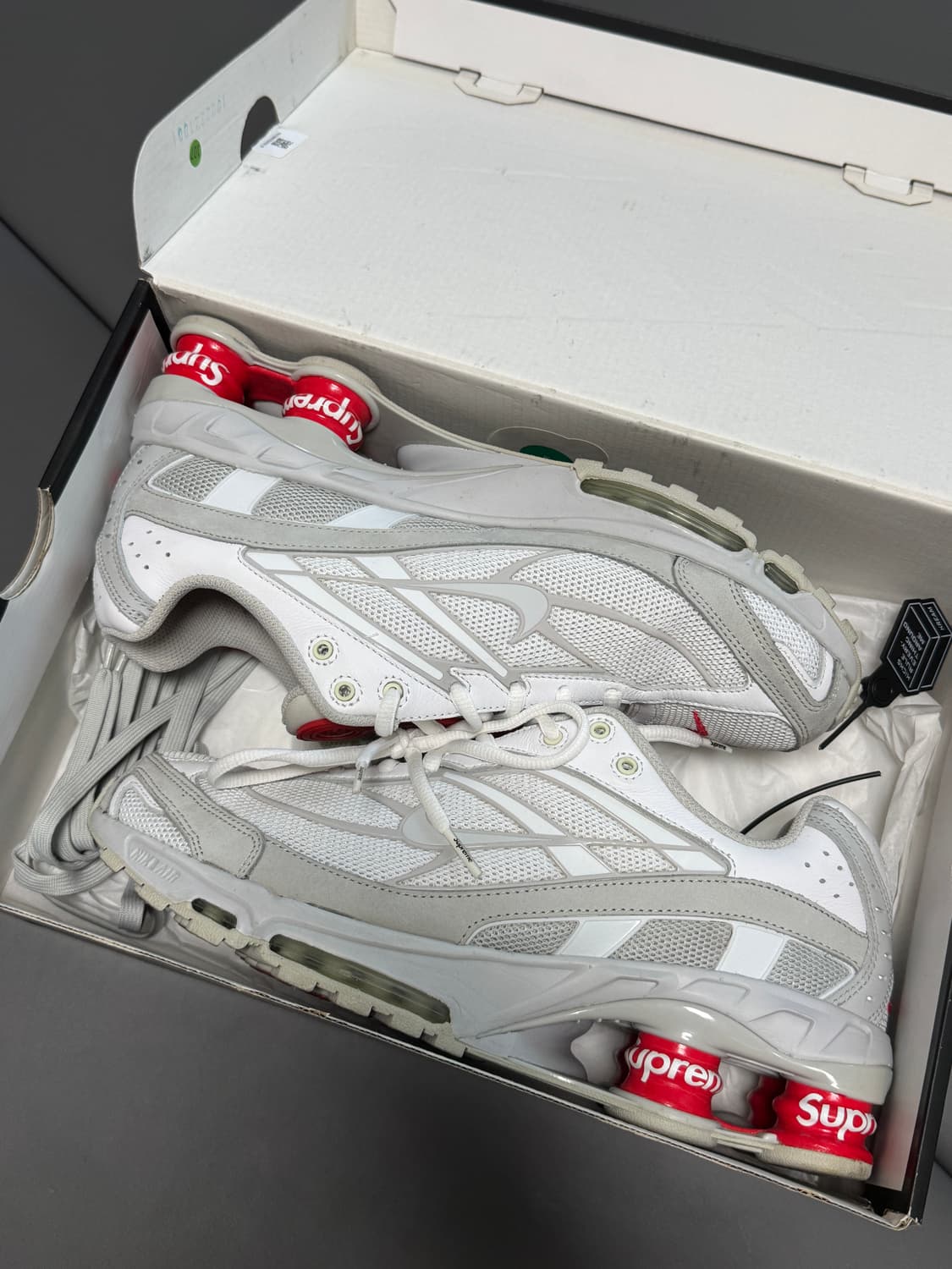 슈프림샥스라이드2. 270사이즈 판매합니다 상품이미지1