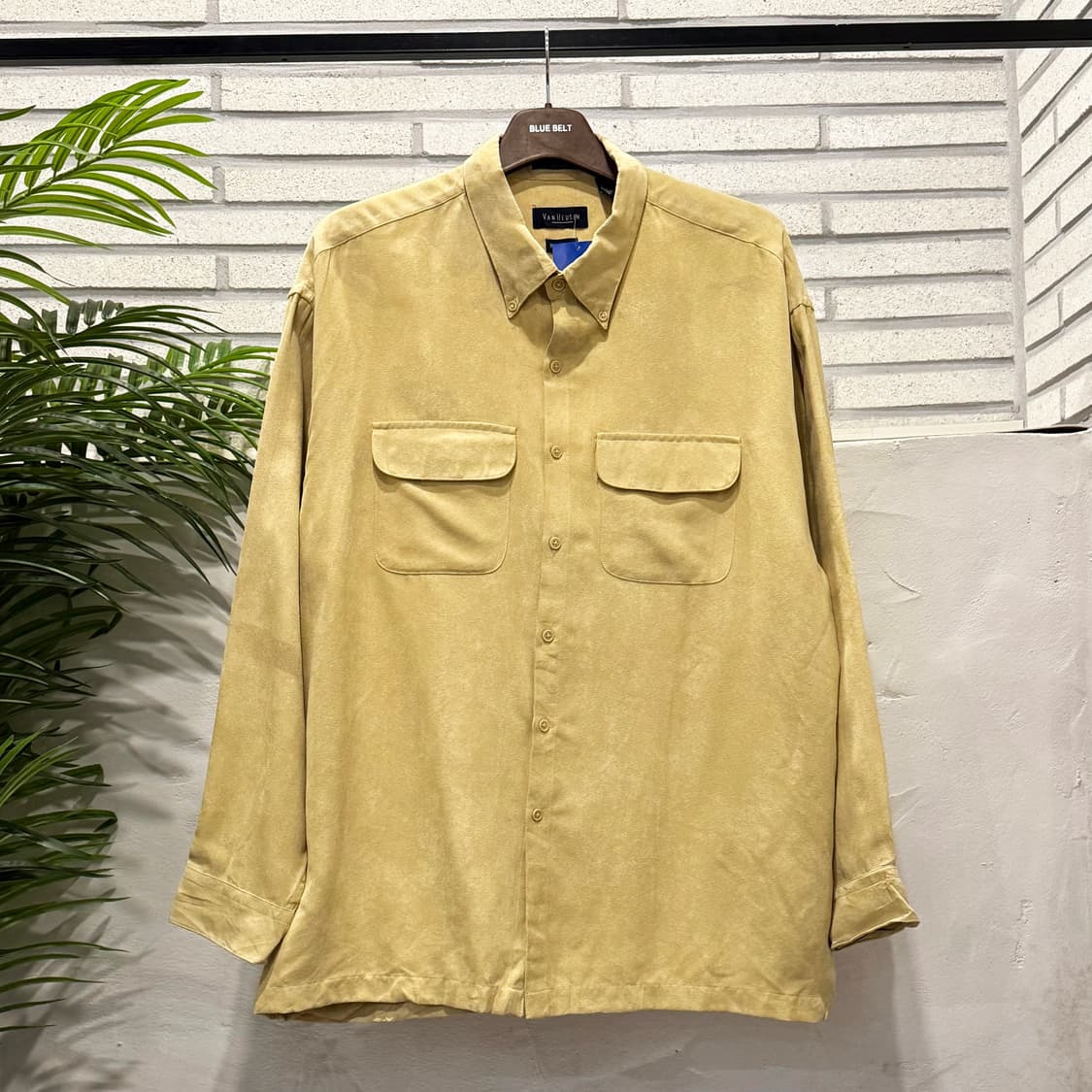 VAN HEUSAEN 반 휴센 웰메이드 스웨이드셔츠 투포켓 디테일 엘로우 상품이미지2
