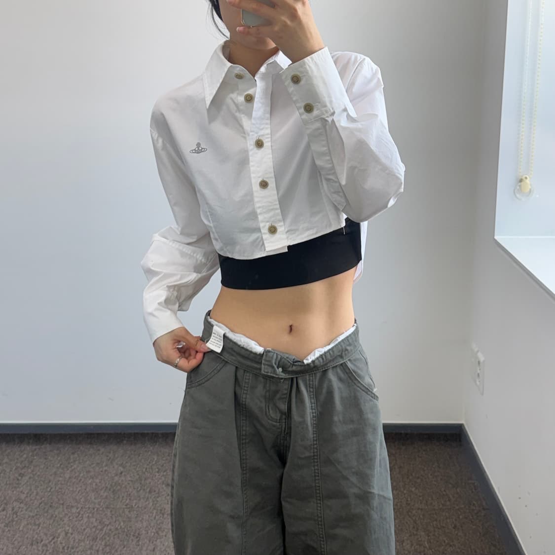 Vivienne Westwood 비비안웨스트우드 크롭 화이트 셔츠  상품이미지1