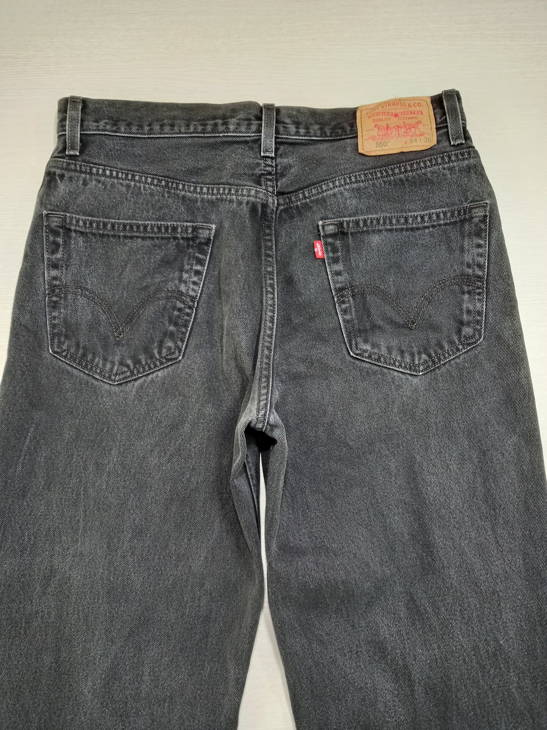 33 03's 리바이스550 RELAXED 테이퍼드핏 블랙 33-437 상품이미지4